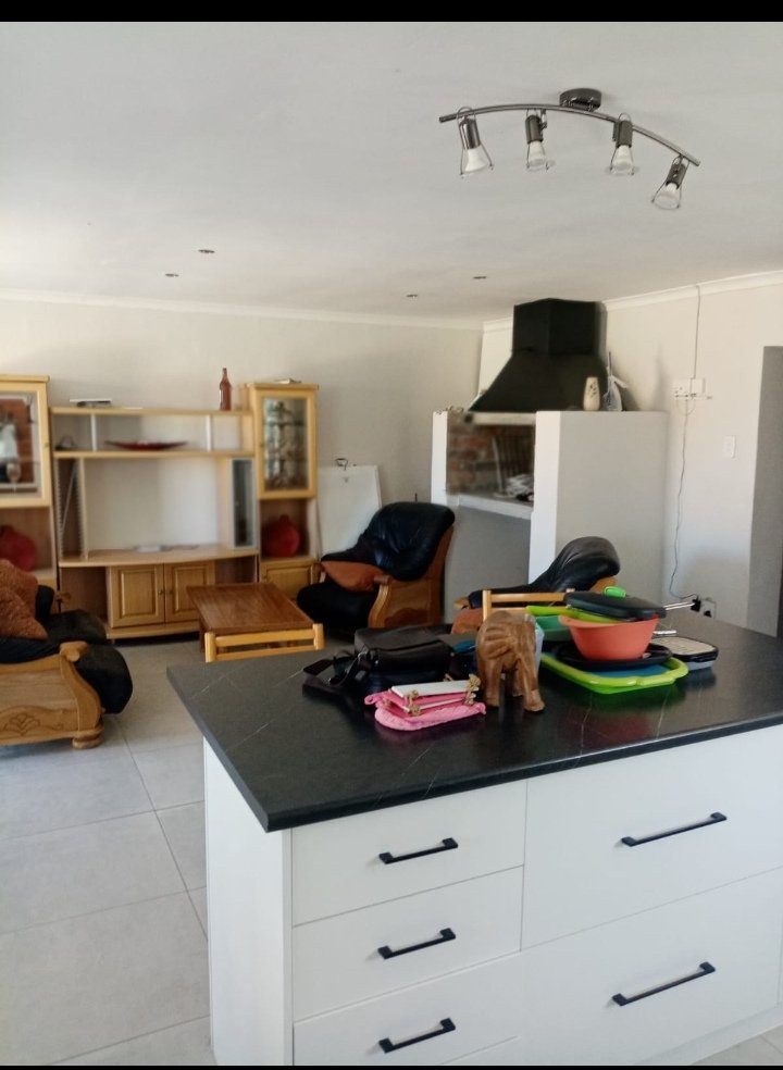 7 Bedroom Property for Sale in Heather Park Western Cape